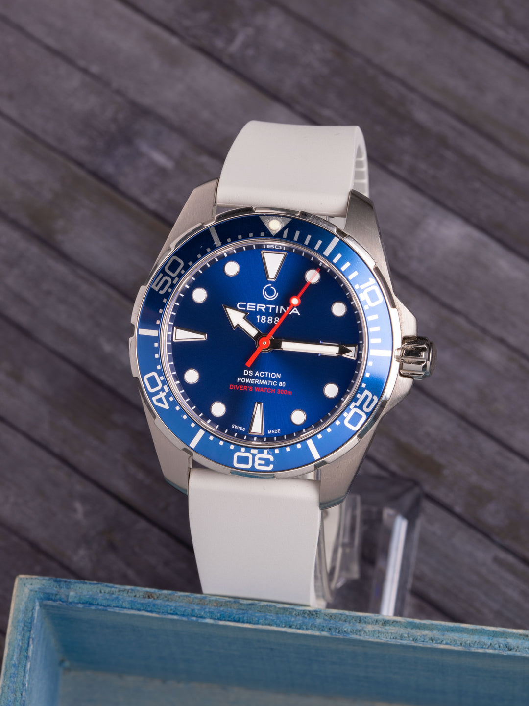 OWC CUSTOMIZABLE SIZE FKM STRAP 2.0 | WHITE