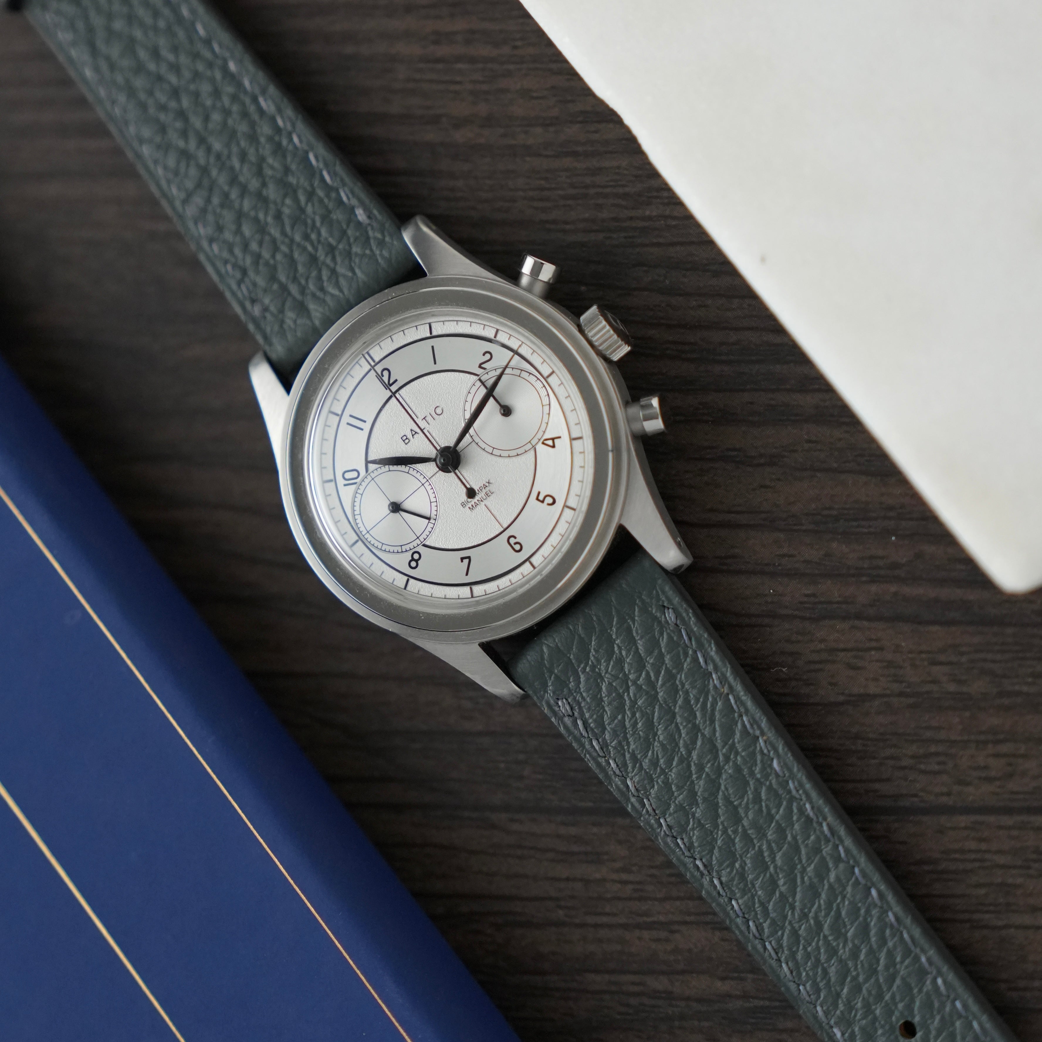 TOGO | GREEN GREY