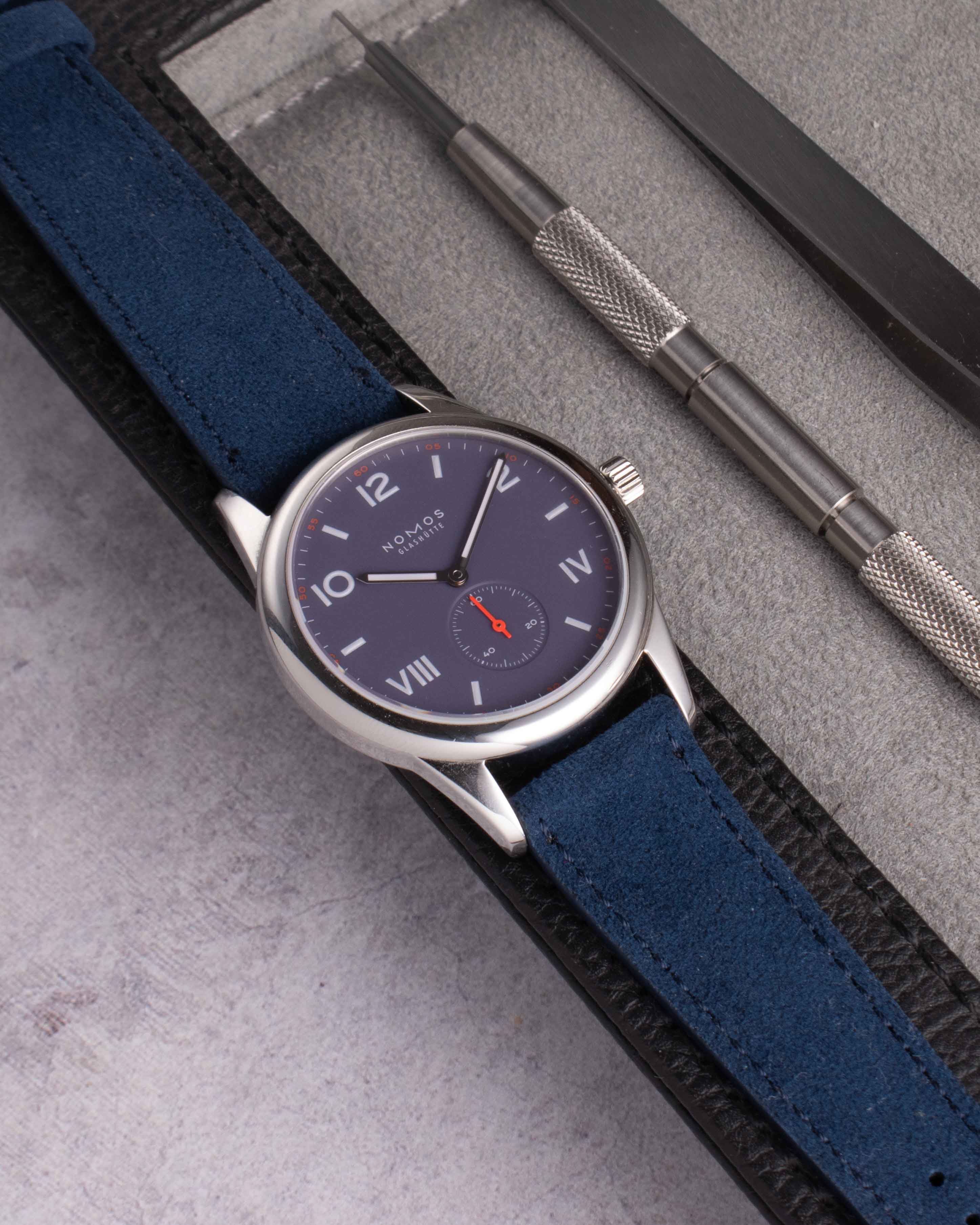 ALCANTARA | NAVY BLUE