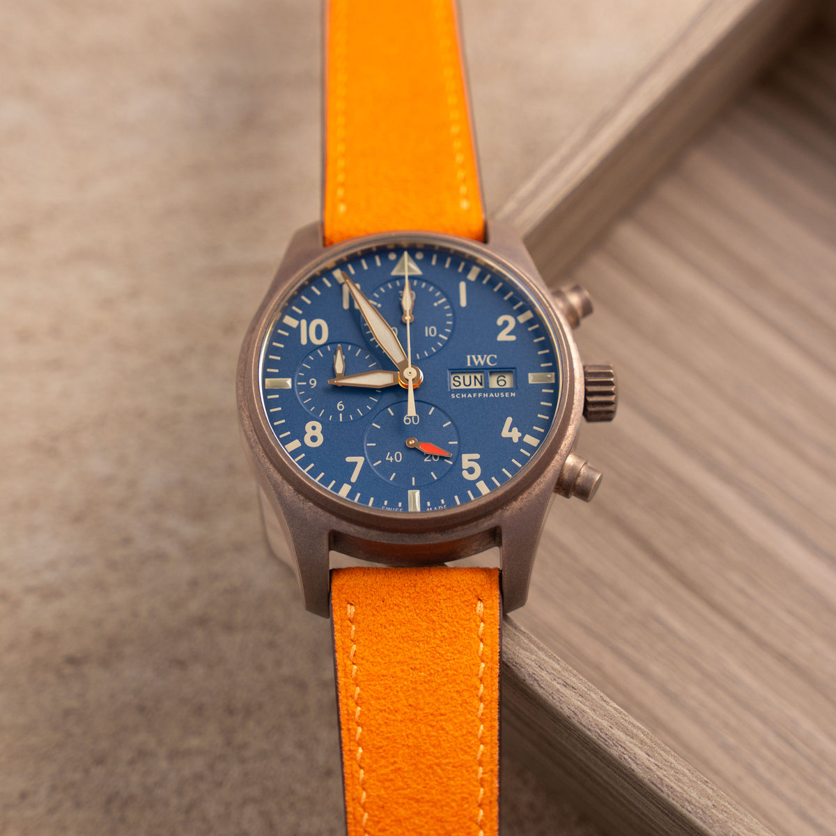 ALCANTARA | ORANGE