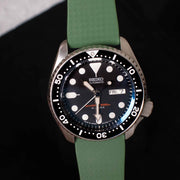 OWC CUSTOMIZABLE SIZE FKM STRAP | OLIVE GREEN