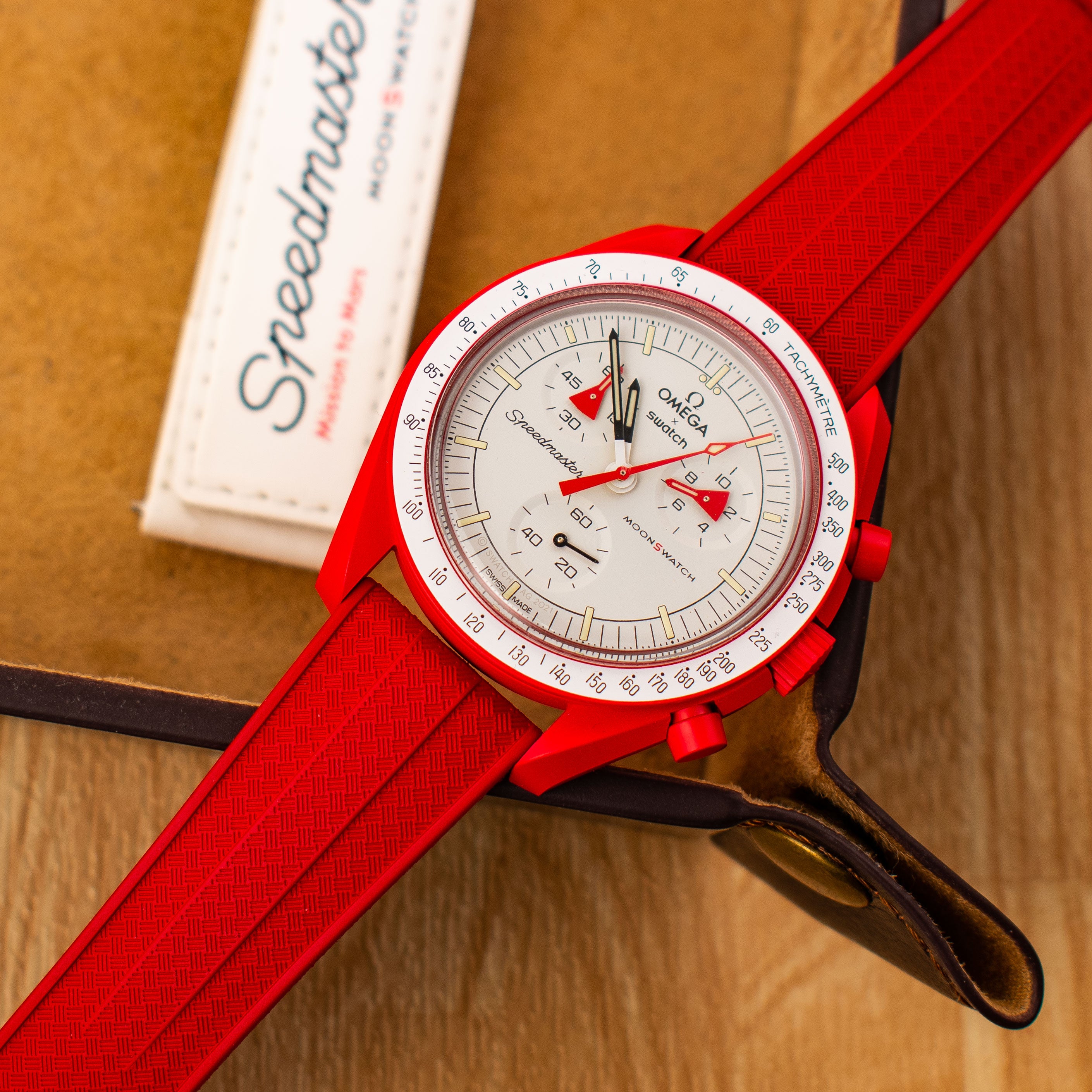 OWC FKM | RUBBER STRAP | RED