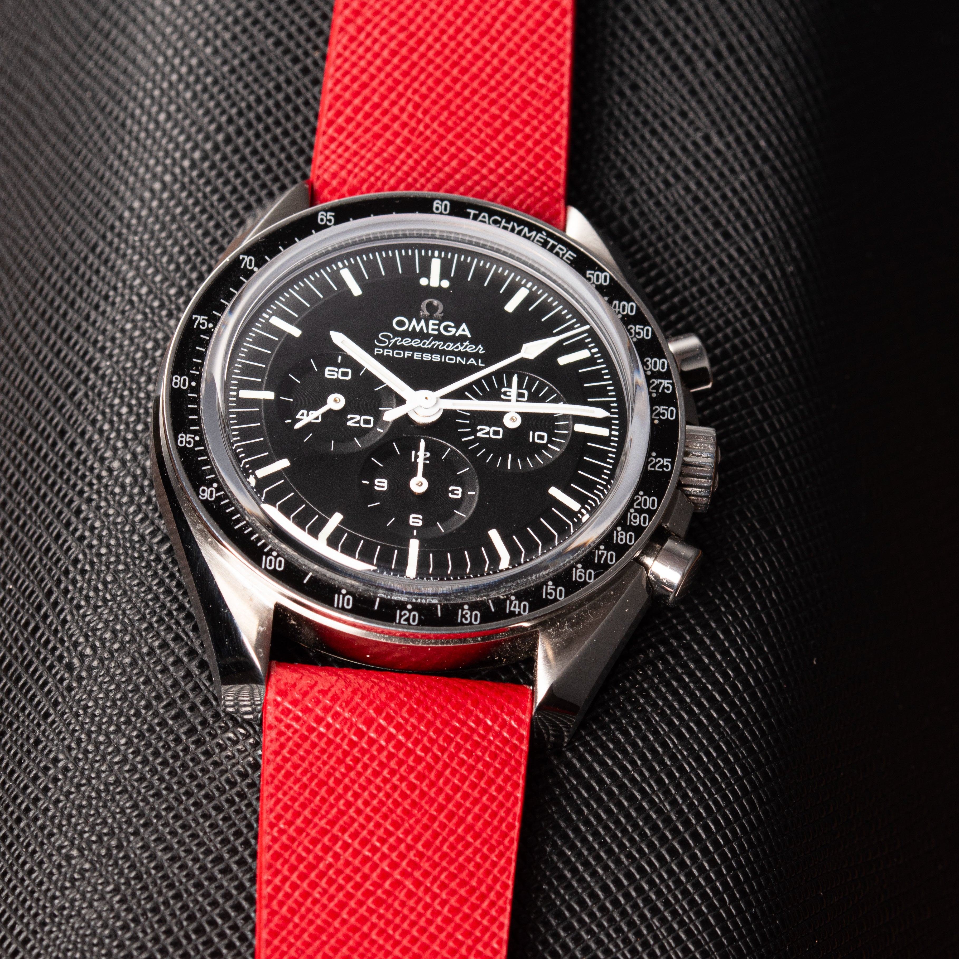 SAFFIANO STITCHLESS | RED