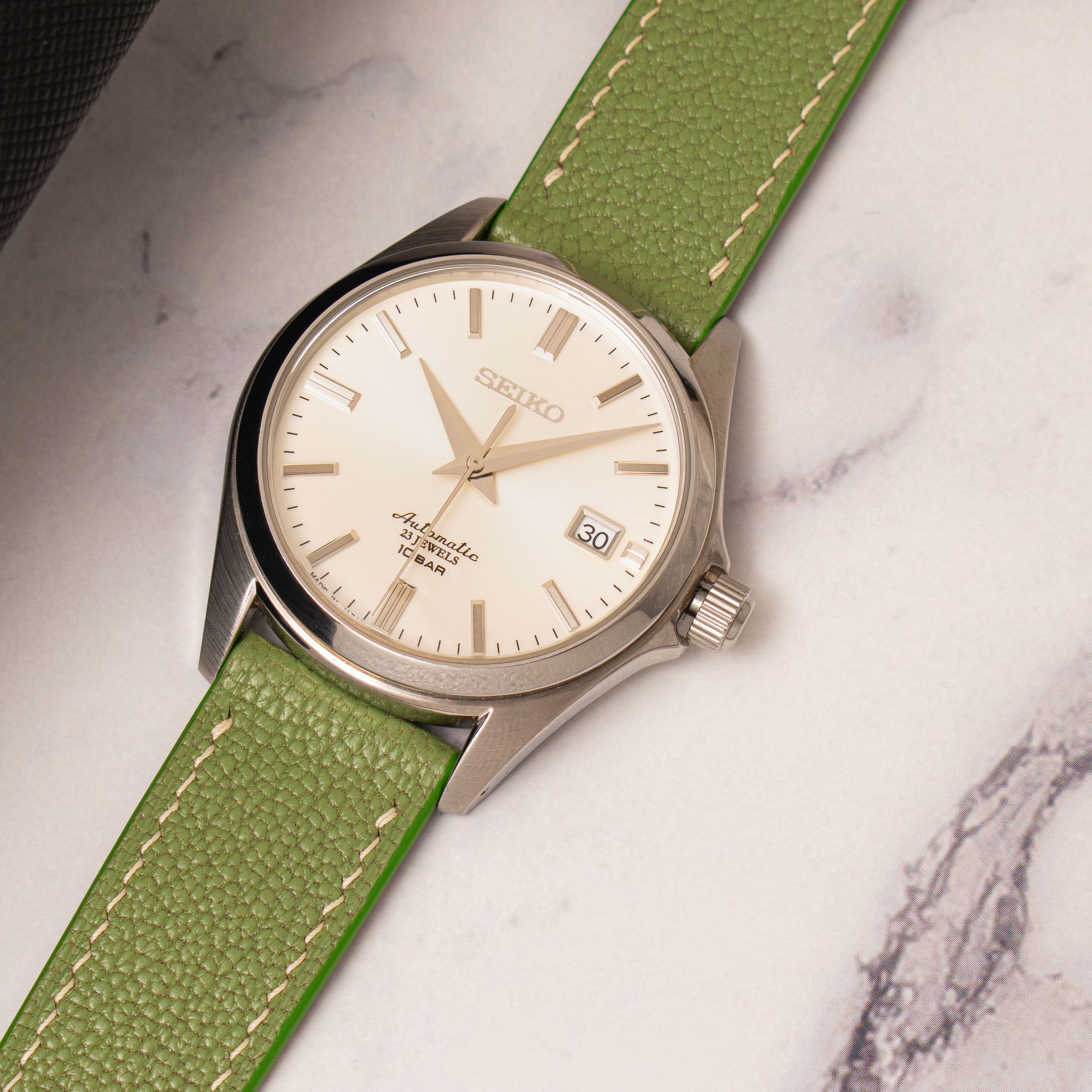 CHEVRE | BRIGHT GREEN