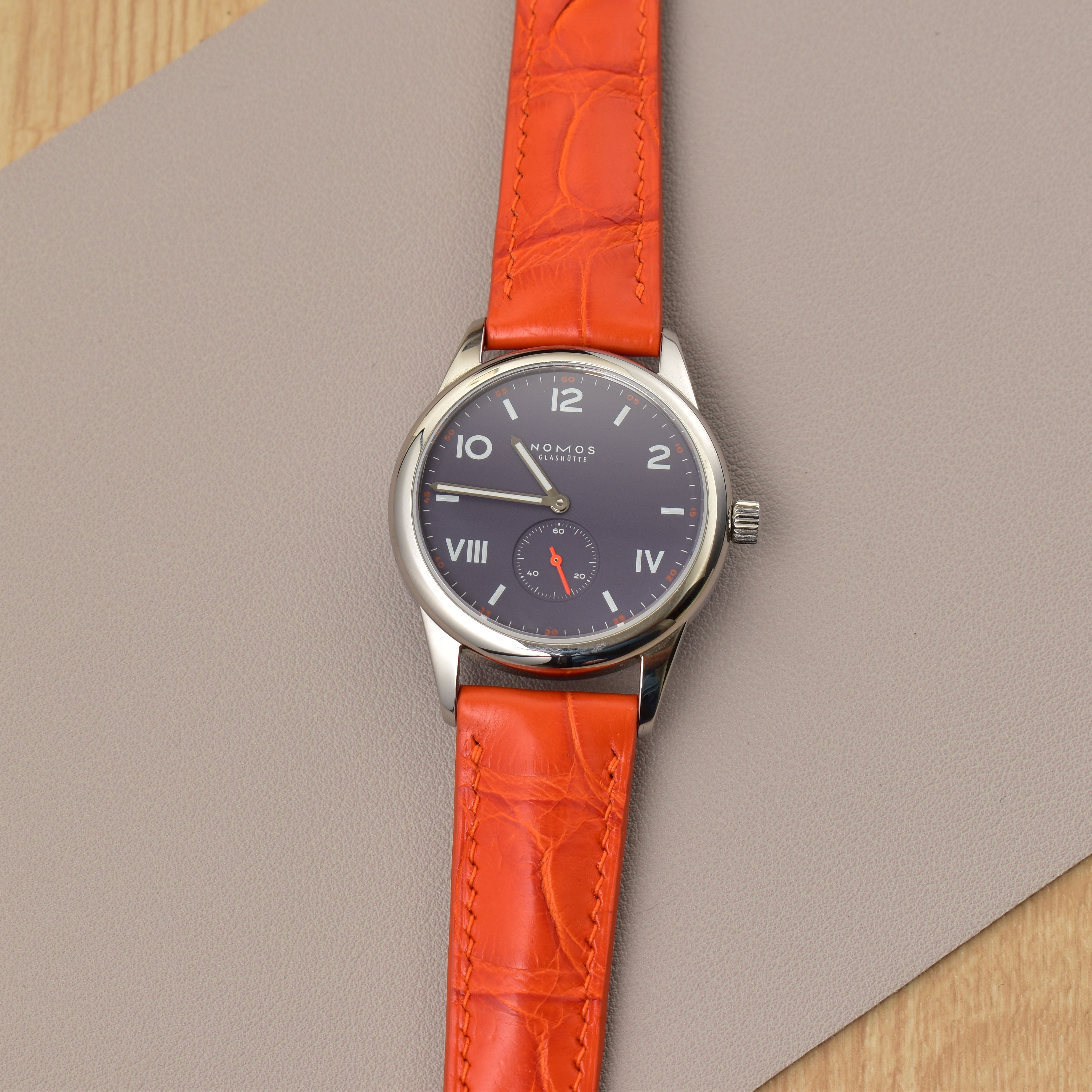 ALLIGATOR | BRIGHT ORANGE