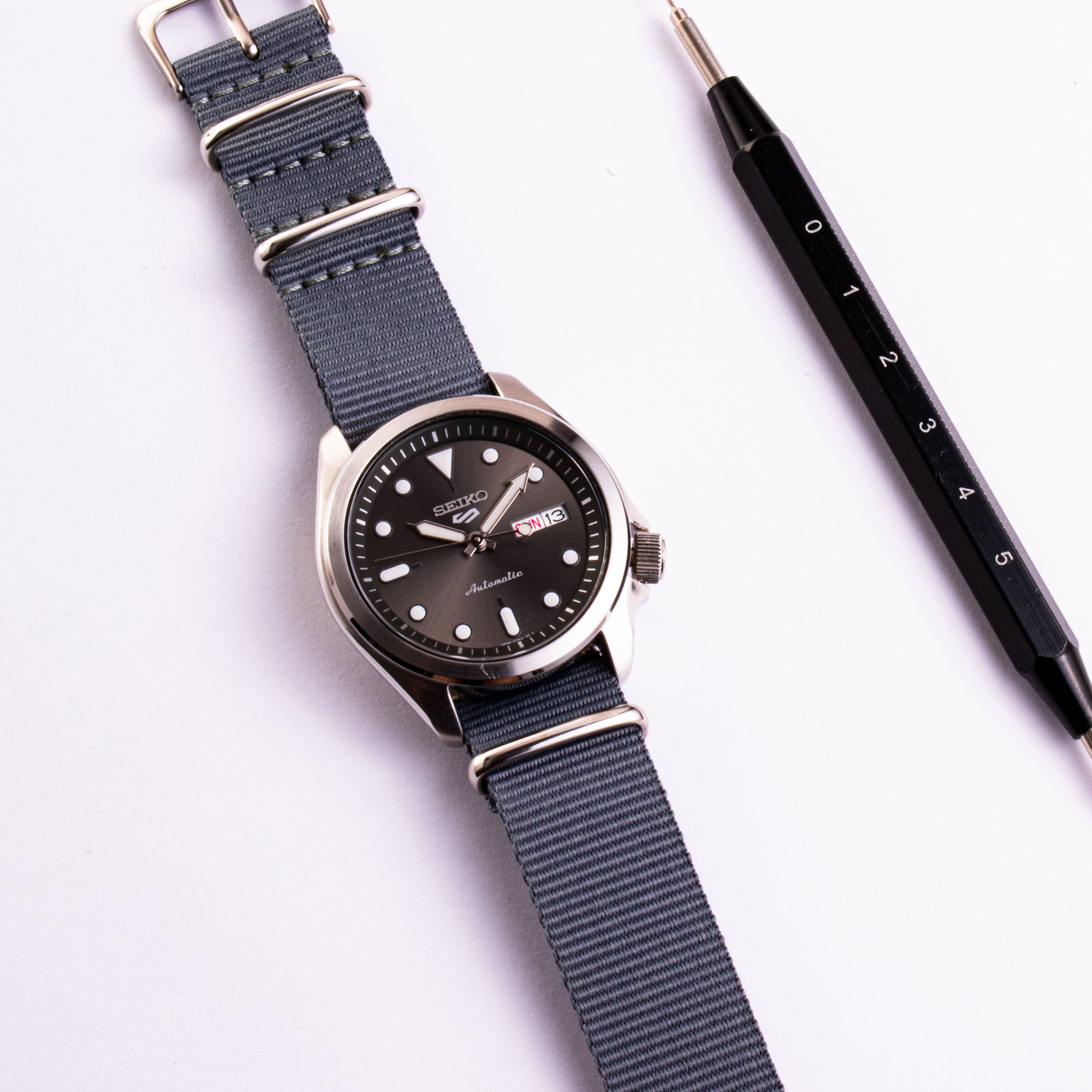 NATO STRAP | GREY
